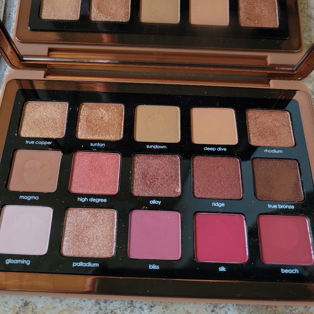 Custom Natasha Denona palette